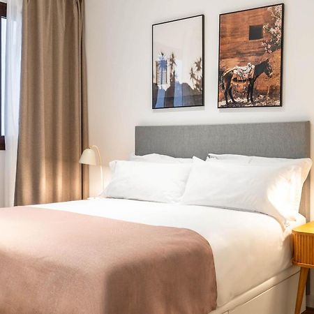Limehome Malaga Calle Victoria エクステリア 写真