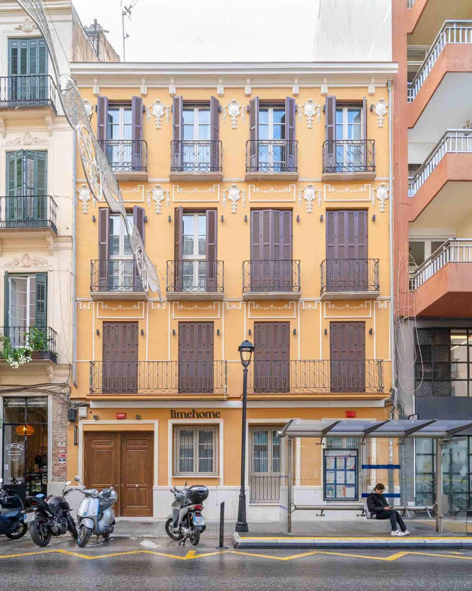 Limehome Malaga Calle Victoria エクステリア 写真