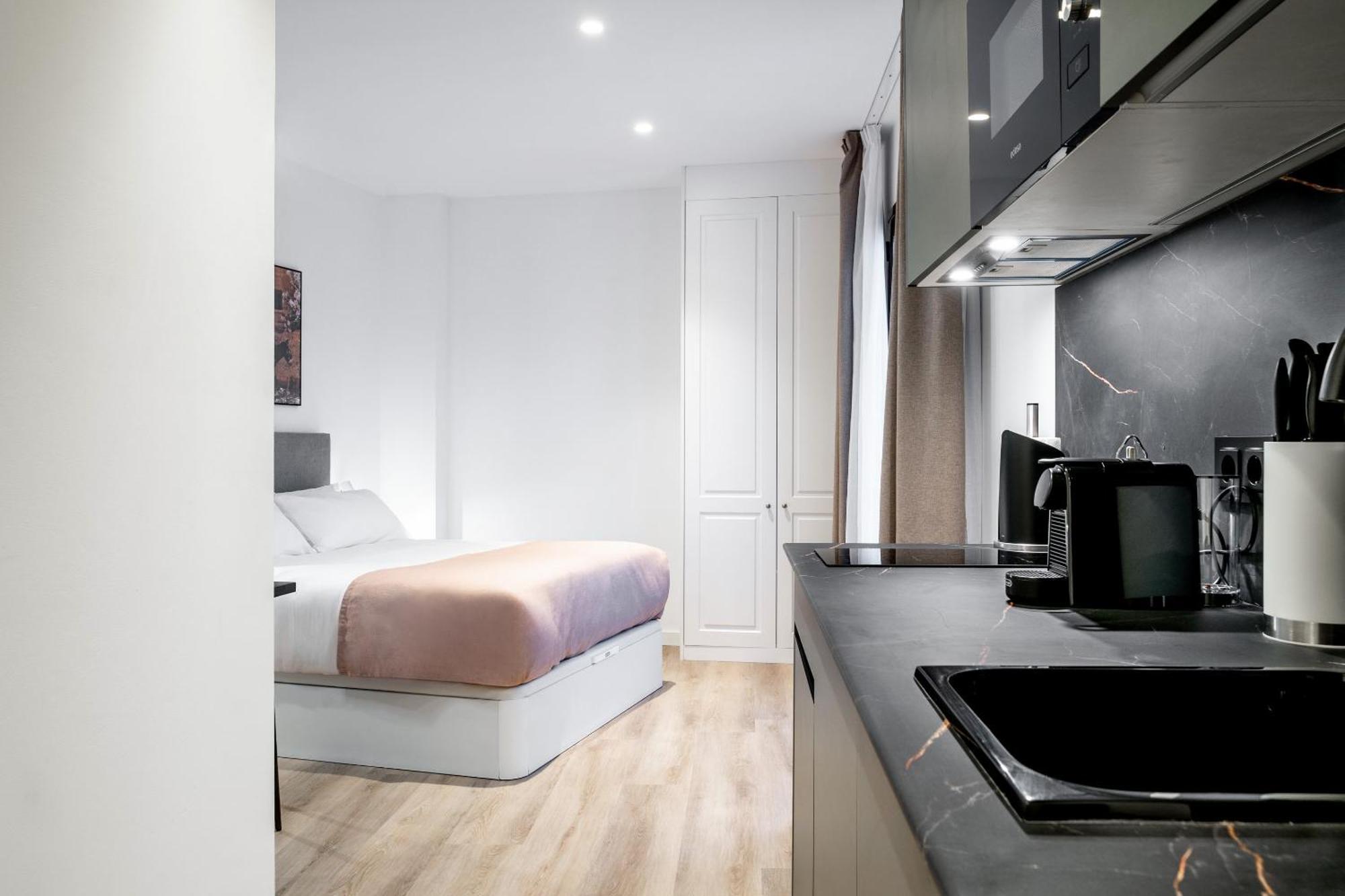 Limehome Malaga Calle Victoria 部屋 写真