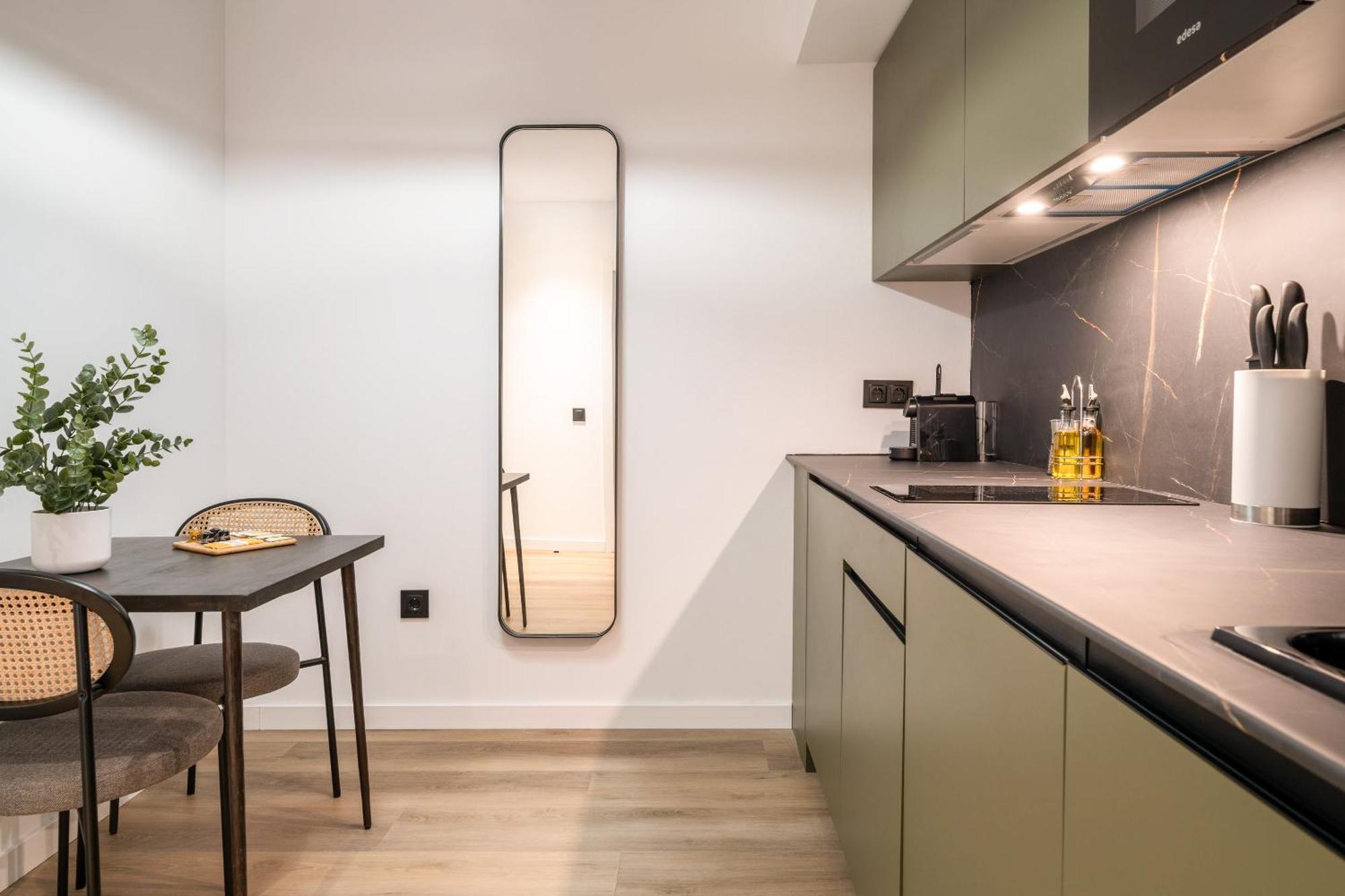 Limehome Malaga Calle Victoria 部屋 写真